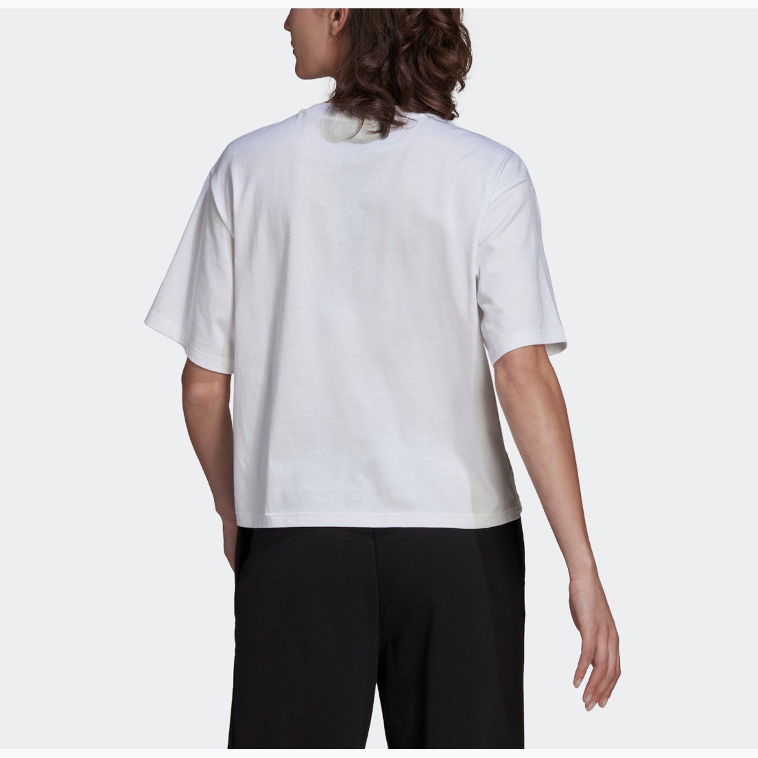 adidas Essentials Logo Boxy t-shirt  Vit