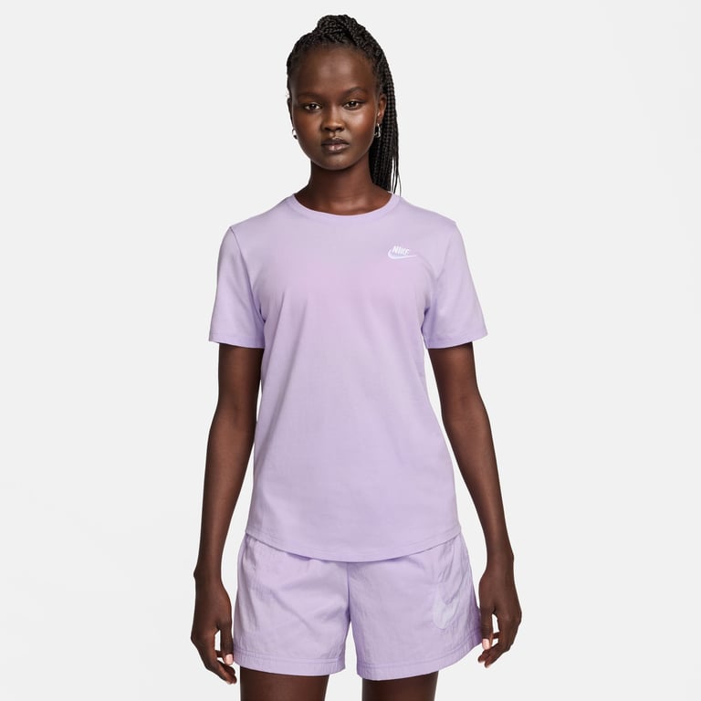 Nike Sportswear Club Essentials W t-shirt Lila