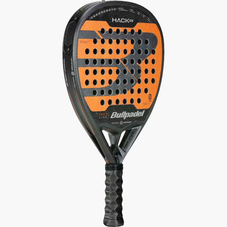 Bullpadel Hack 03 24 padelracket Svart