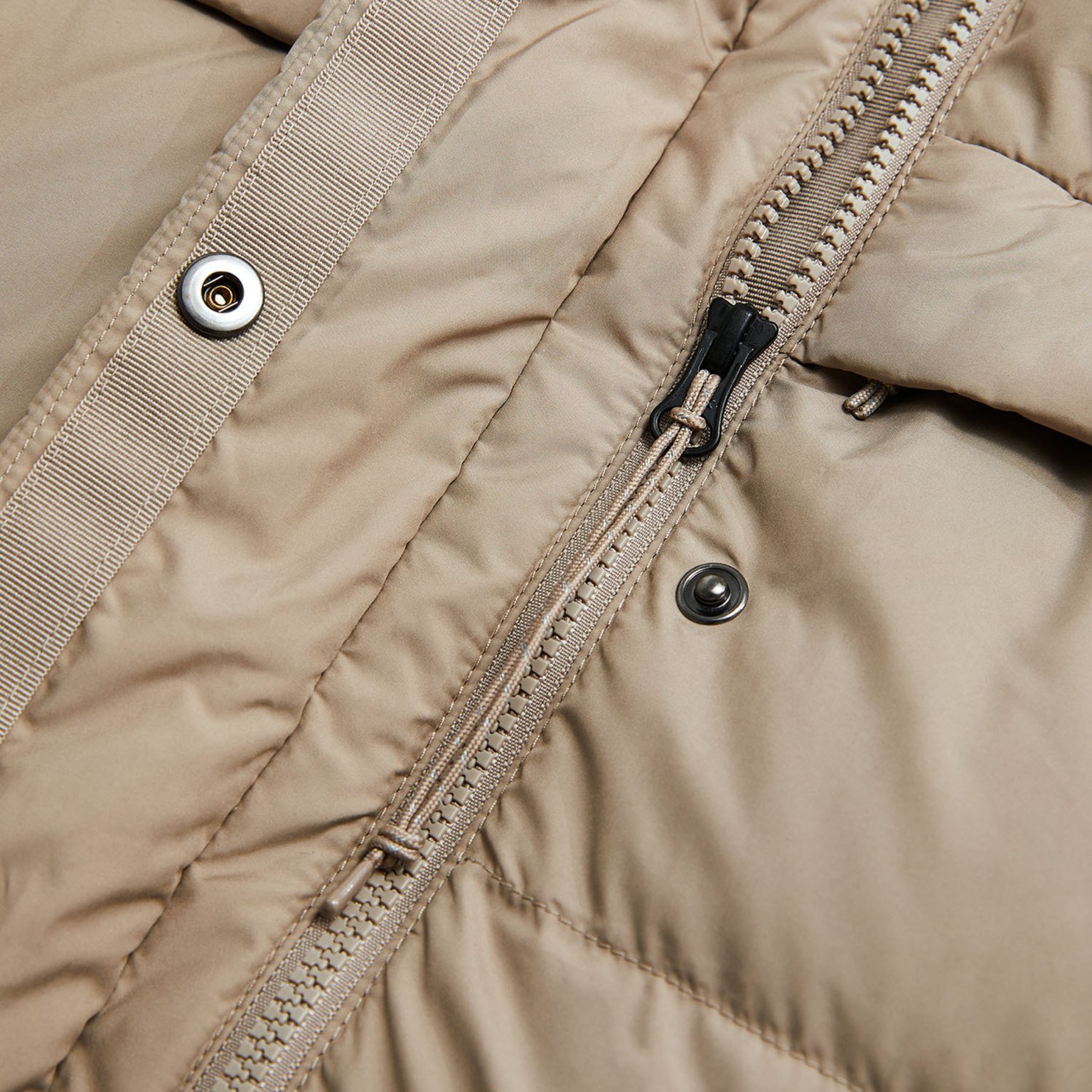 Peak Performance Quiver Down Parka W vinterjacka Beige