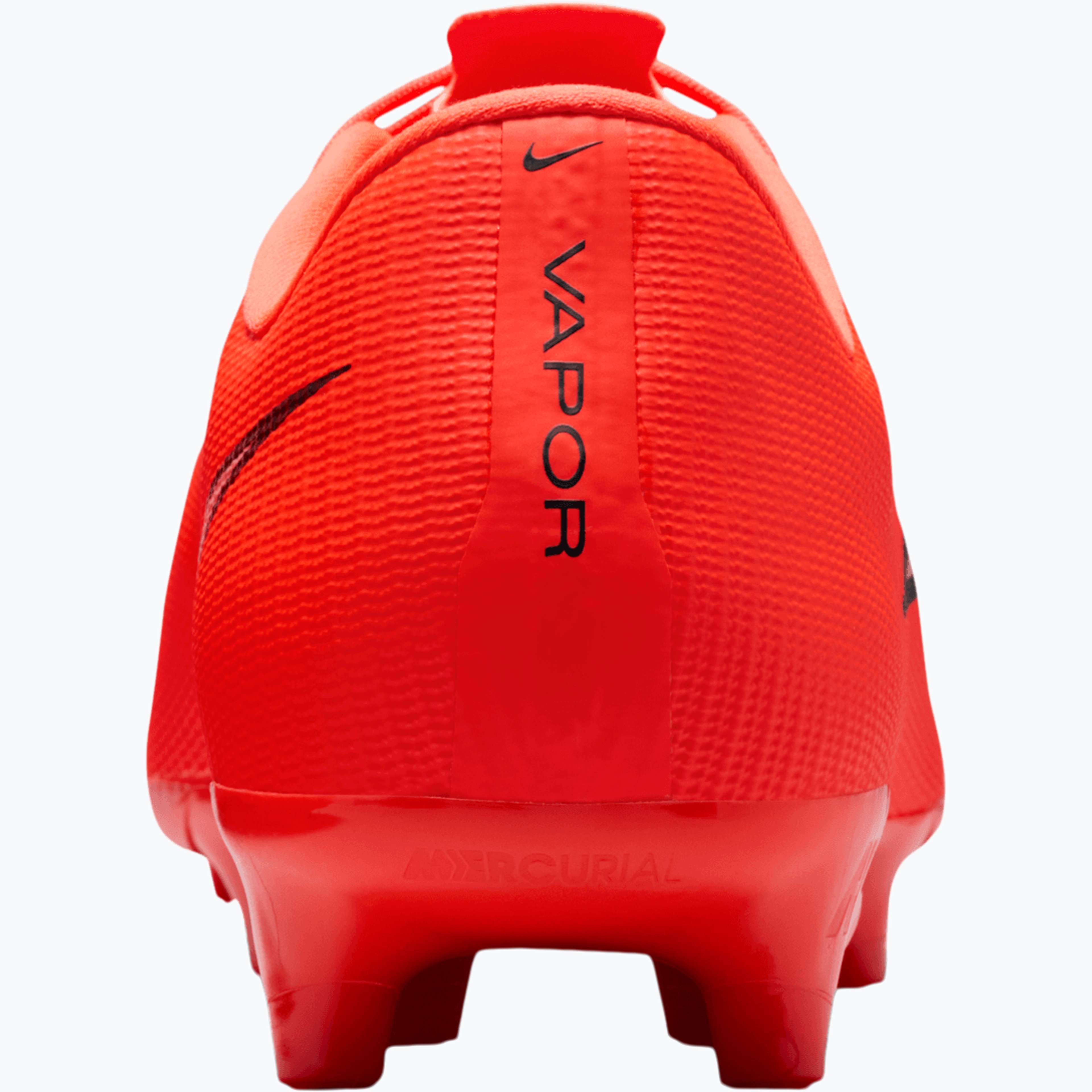 Vapor 17 Academy MG fotbollsskor