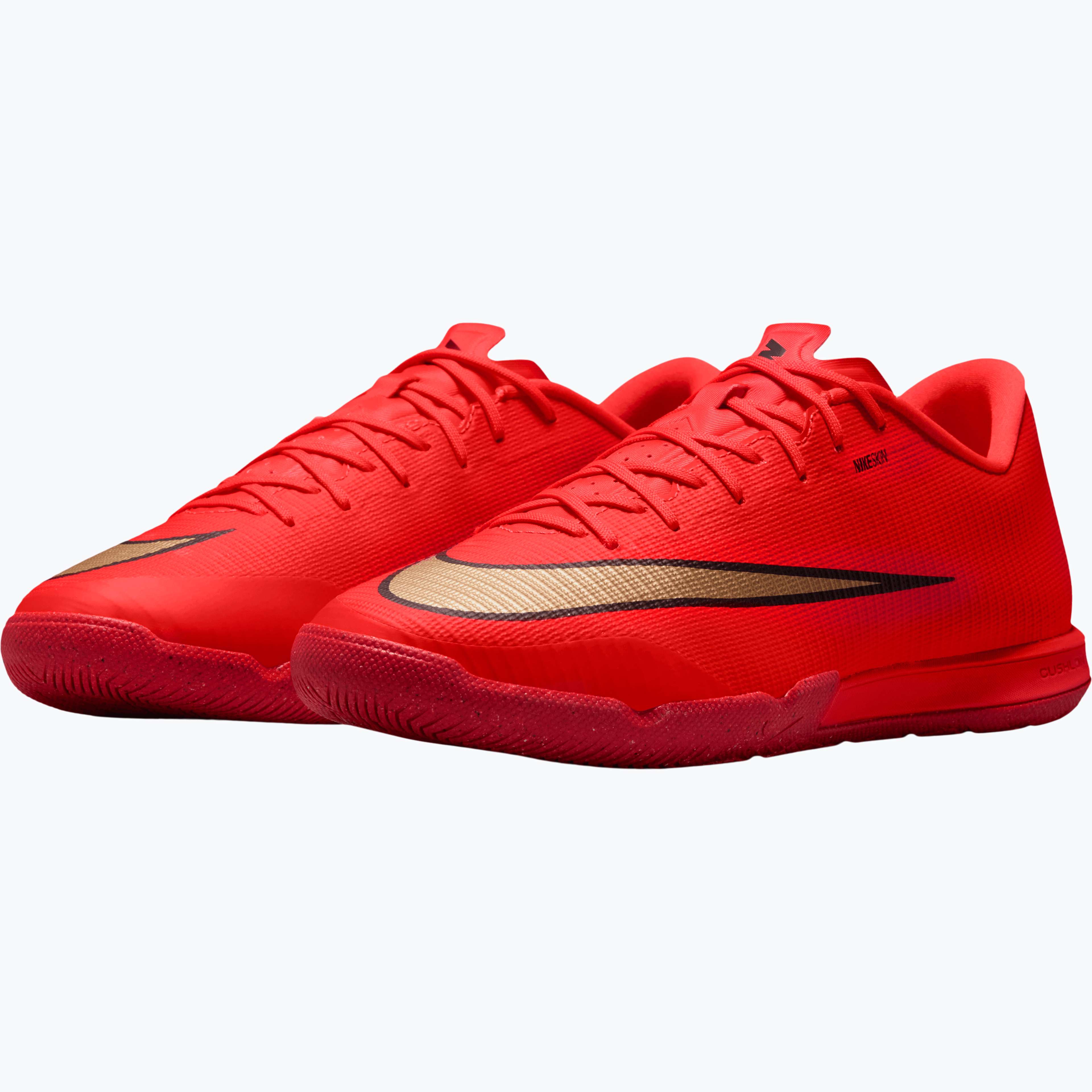 Mercurial Vapor 17 Academy IC fotbollsskor