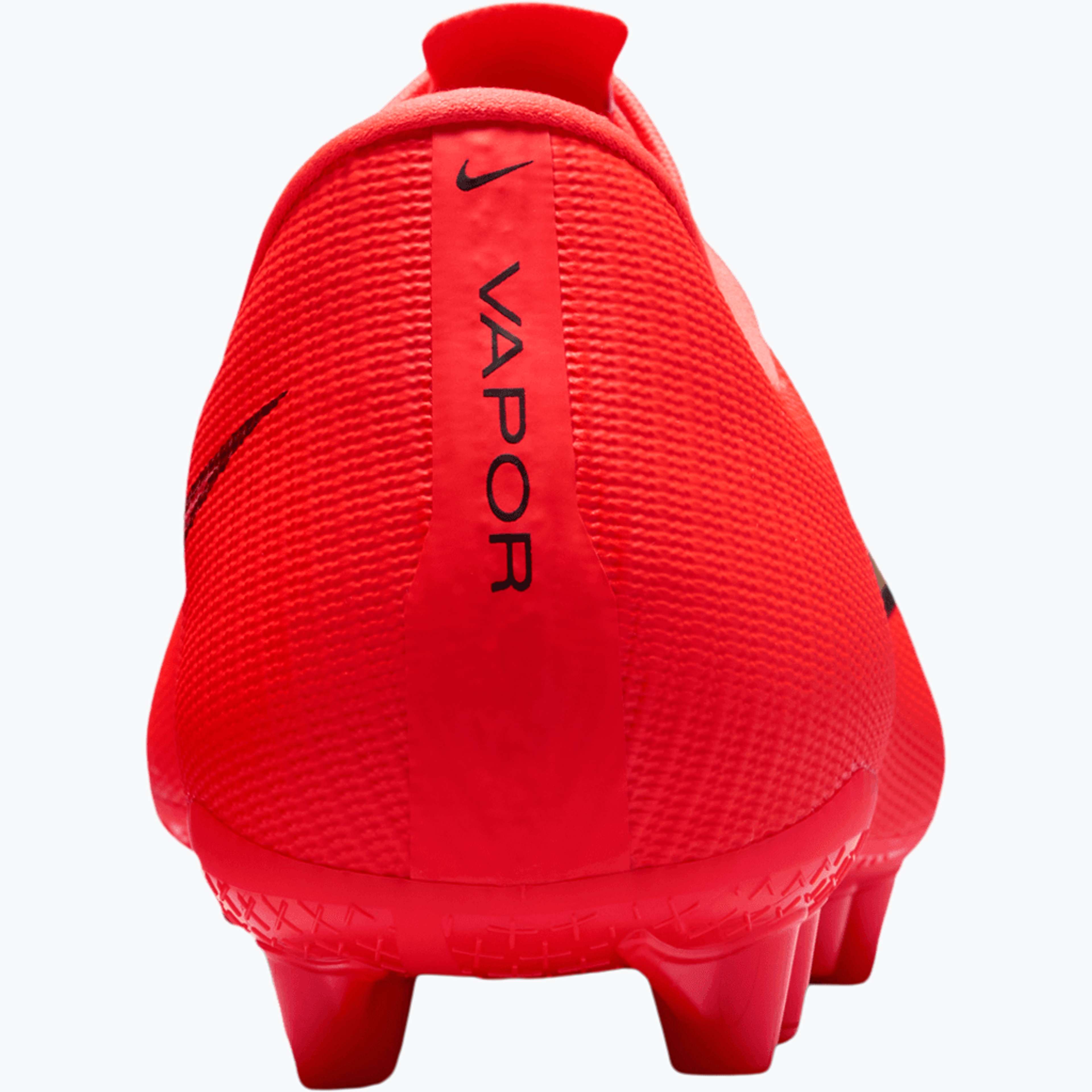 Mercurial Vapor 17 Academy AG fotbollsskor