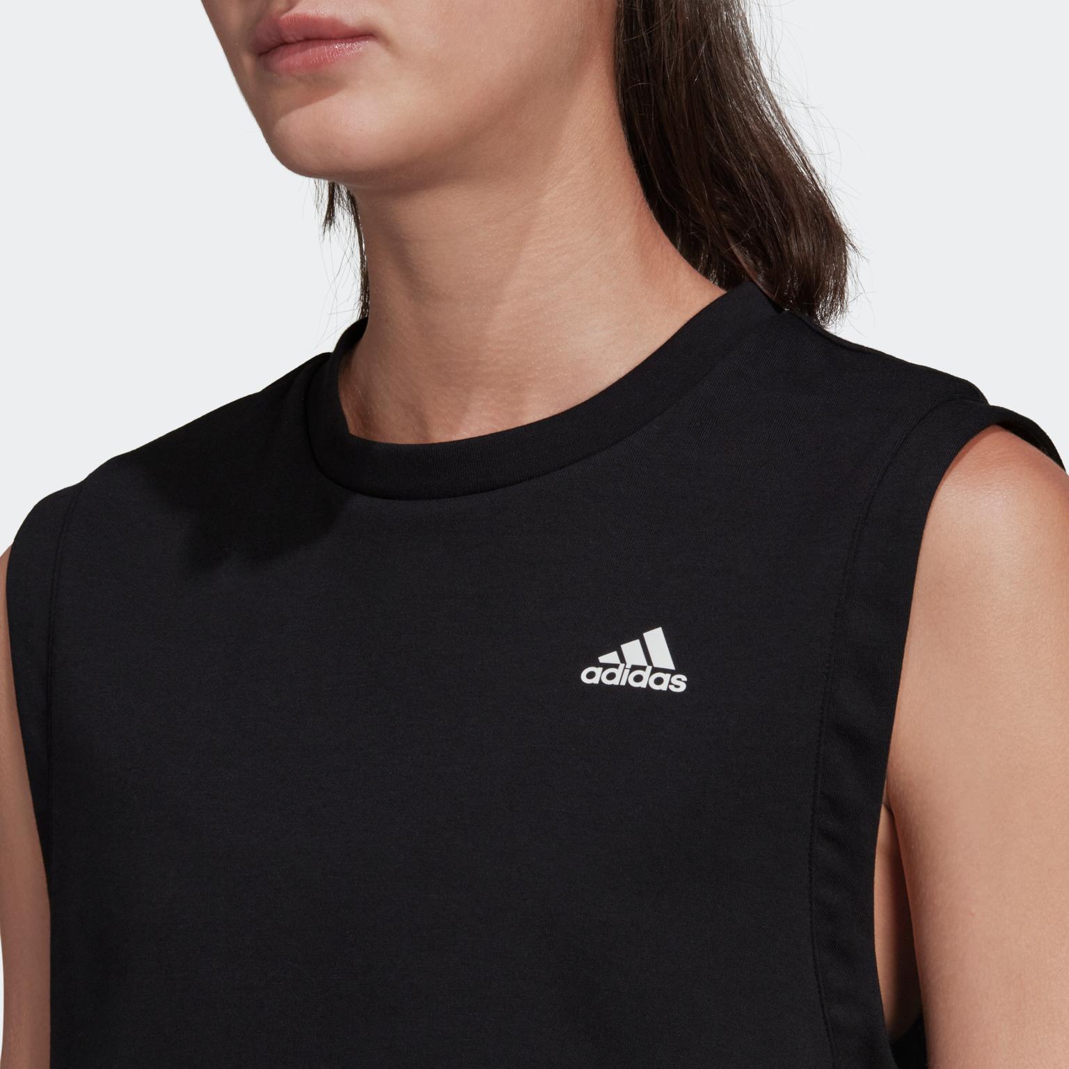 adidas Designed To Move Studio träningslinne Svart