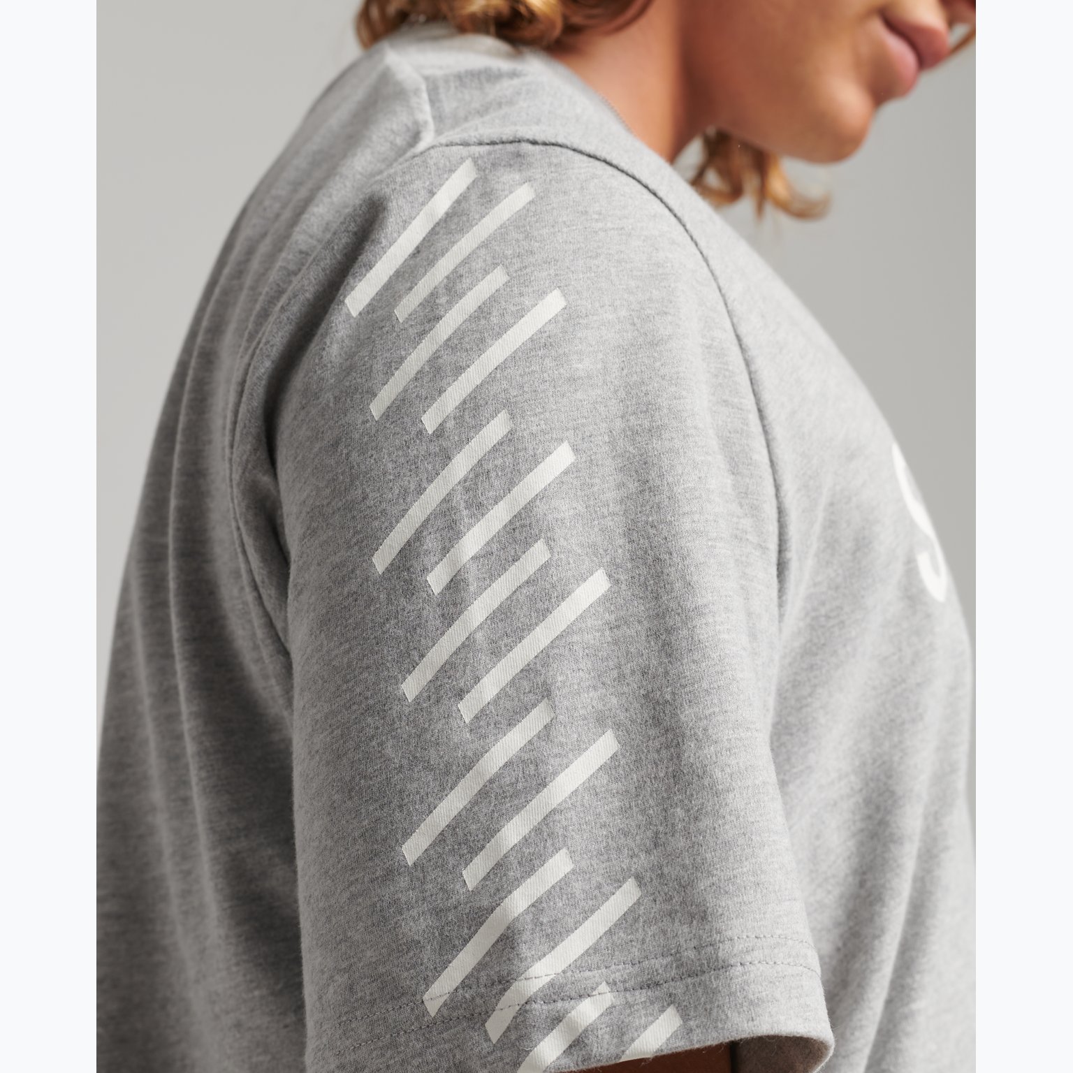 Superdry Code Core Sport t-shirt Grå