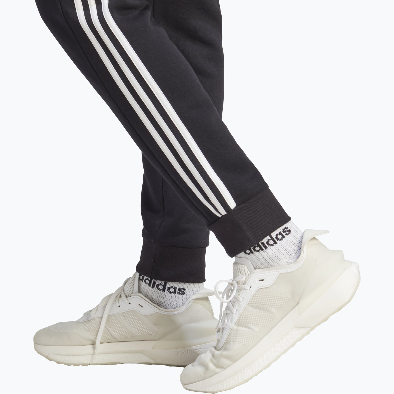 adidas Essentials Fleece 3-Stripes Tapered M mjukisbyxor Svart