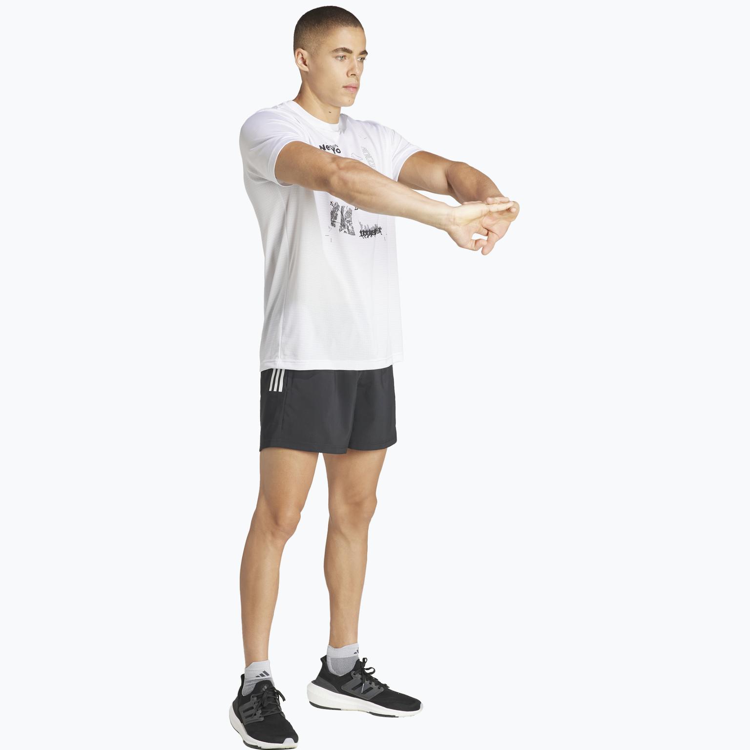 adidas Own The Run M löparshorts Svart