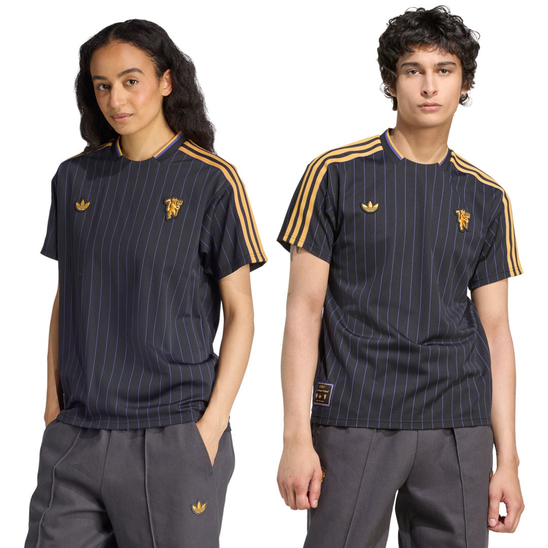 adidas Originals Manchester United Icon t-shirt