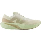 New Balance FUELCELL REBEL V4 LÖPARSKOR Beige