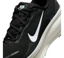 Nike VOMERO 18 LÖPARSKOR Svart