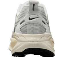 Nike VOMERO 18 LÖPARSKOR Vit