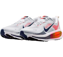 Nike VOMERO 18 LÖPARSKOR Vit