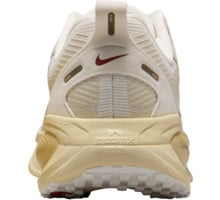 Nike VOMERO 18 LÖPARSKOR Beige
