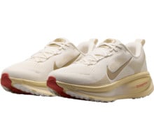 Nike VOMERO 18 LÖPARSKOR Beige
