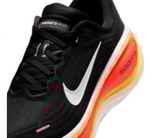 Nike VOMERO PLUS LÖPARSKOR Svart