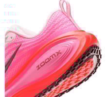 Nike VOMERO PLUS LÖPARSKOR Rosa