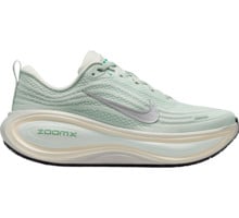 Nike VOMERO PLUS LÖPARSKOR Grön