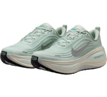 Nike VOMERO PLUS LÖPARSKOR Grön