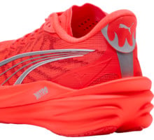 Puma DEVIATE NITRO 4 KOLFIBERSKOR Röd