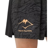 Asics FUJITRAIL ALL OVER PRINT 5 IN LÖPARSHORTS Svart