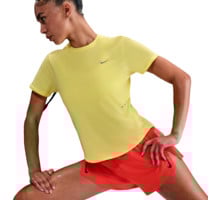 Nike SWIFT DRI-FIT SHORT SLEEVE LÖPAR T-SHIRT Gul