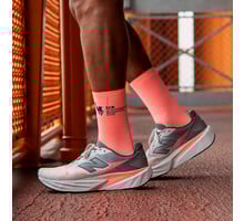 New Balance FUELCELL REBEL V5 LÖPARSKOR Orange