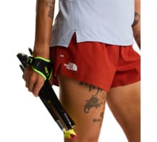 The North Face W SUMMIT PACESETTER 3'' SHORT LÖPARSHORTS Röd