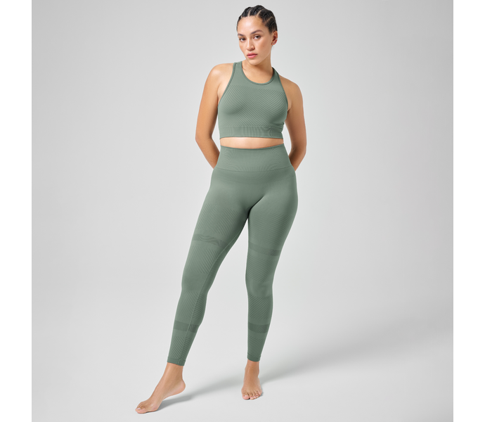 Ukraina qizlarining havaskor erotik fotosuratlari