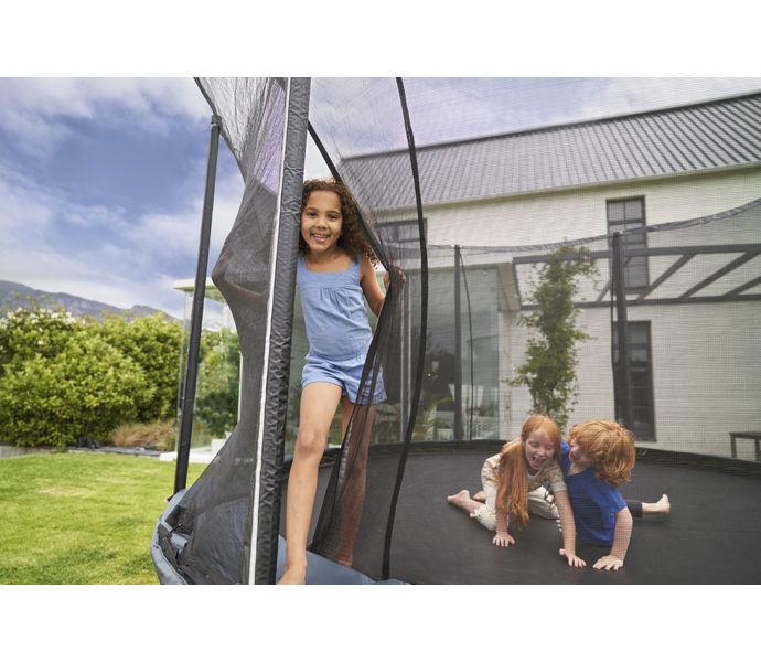North Trampoline Pioneer Oval 420 + Safety Net trampolinpaket Svart