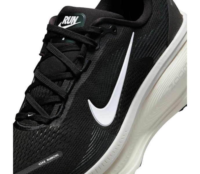 Nike VOMERO 18 LÖPARSKOR Svart