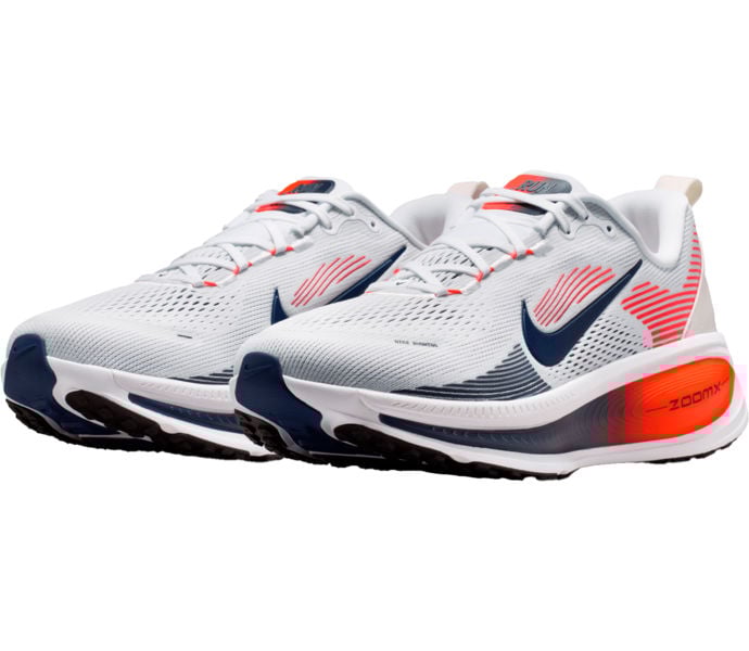 Nike VOMERO 18 LÖPARSKOR Vit