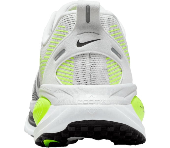 Nike VOMERO 18 LÖPARSKOR Vit