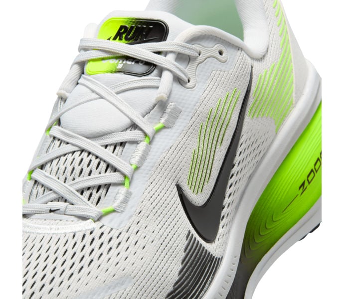 Nike VOMERO 18 LÖPARSKOR Vit
