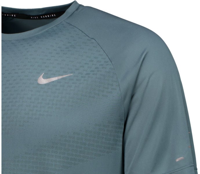 Nike STRIDE DRI-FIT SHORT SLEEVE LÖPART-SHIRT Grön
