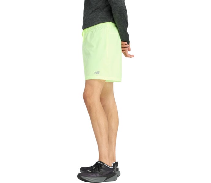 New Balance SPORT ESSENTIALS SHORT 5 INCH LÖPARSHORTS Gul
