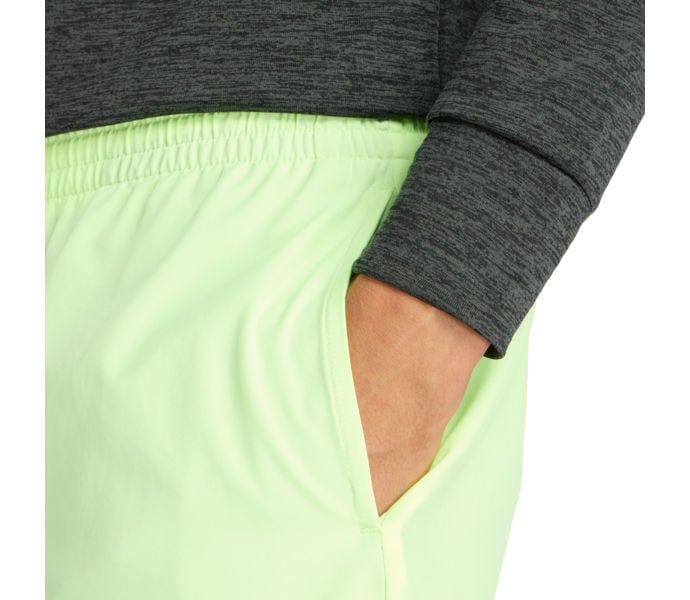 New Balance SPORT ESSENTIALS SHORT 5 INCH LÖPARSHORTS Gul