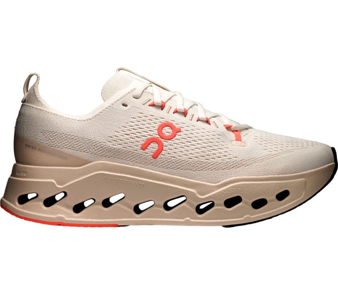 ON CLOUDSURFER MAX LÖPARSKOR Beige