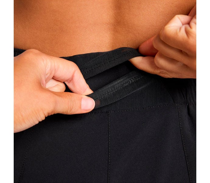 Nike ONE SWOOSH DRI-FIT MID-RISE BRIEF-LINED GRAPHIC LÖPARSHORTS Svart