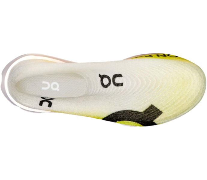 ON CLOUDBOOM STRIKE LS KOLFIBERSKOR Vit