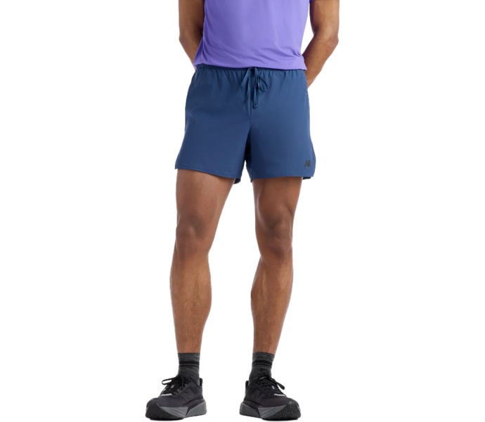 New Balance ATHLETICS RUN 5" LÖPARSHORTS Blå