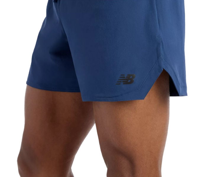 New Balance ATHLETICS RUN 5" LÖPARSHORTS Blå