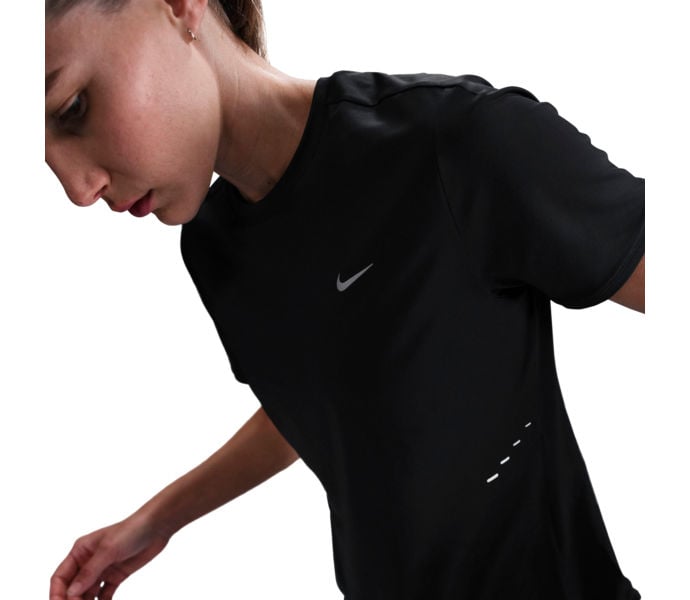 Nike SWIFT DRI-FIT SHORT SLEEVE LÖPAR T-SHIRT Svart