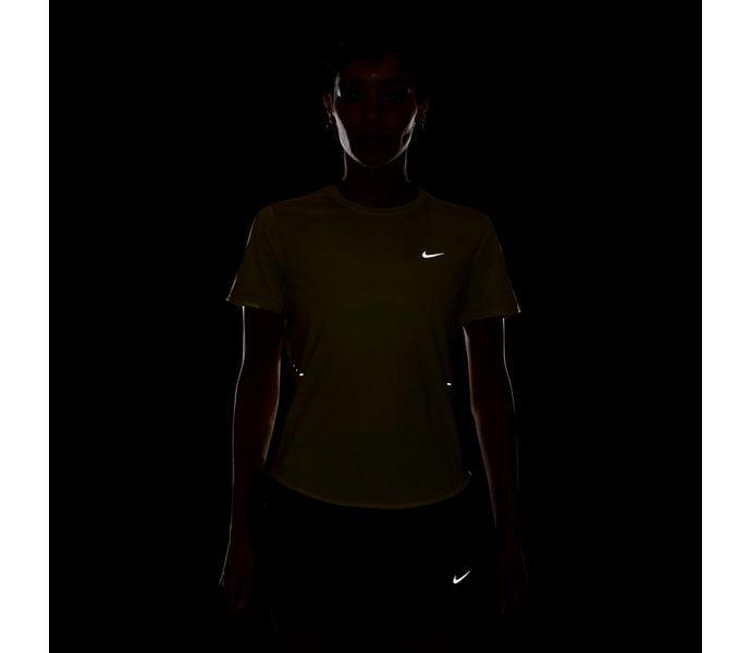 Nike SWIFT DRI-FIT SHORT SLEEVE LÖPAR T-SHIRT Gul