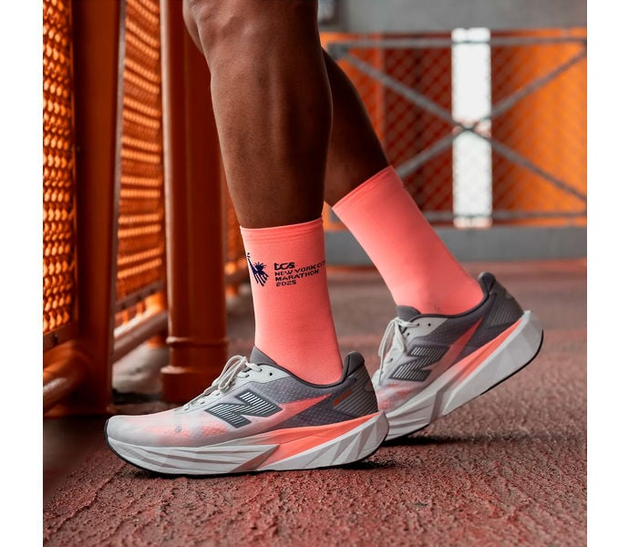 New Balance FUELCELL REBEL V5 LÖPARSKOR Orange
