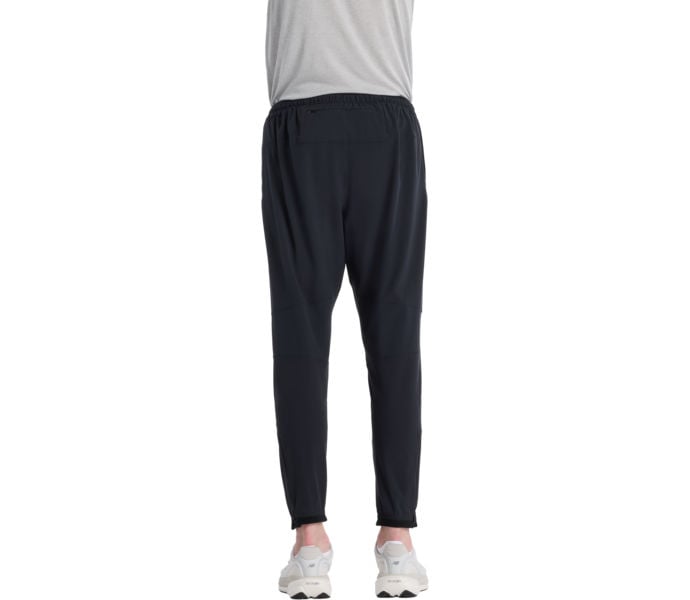 New Balance ATHLETICS RUN JOGGER LÖPARBYXOR Svart