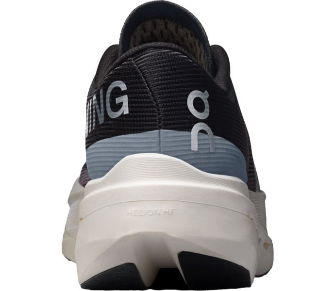 ON CLOUDBOOM VOLT KOLFIBERSKOR Svart