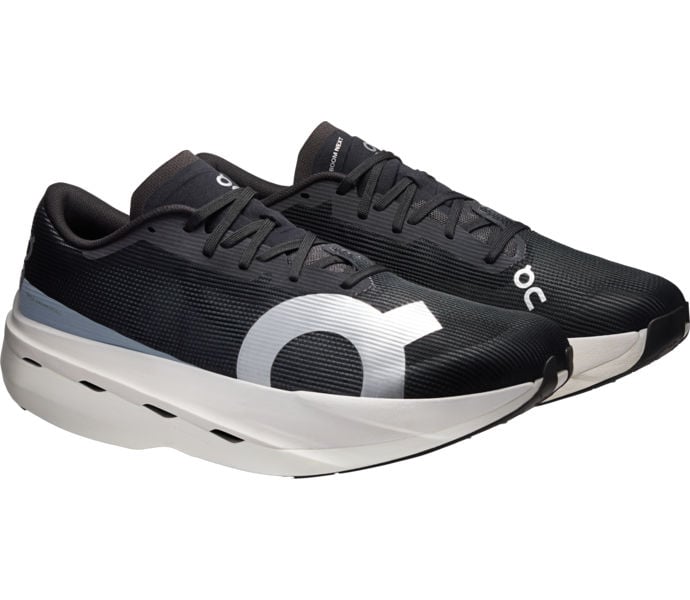 ON CLOUDBOOM VOLT KOLFIBERSKOR Svart