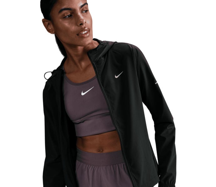 Nike SWIFT REPEL PACKABLE LÖPARJACKA Svart