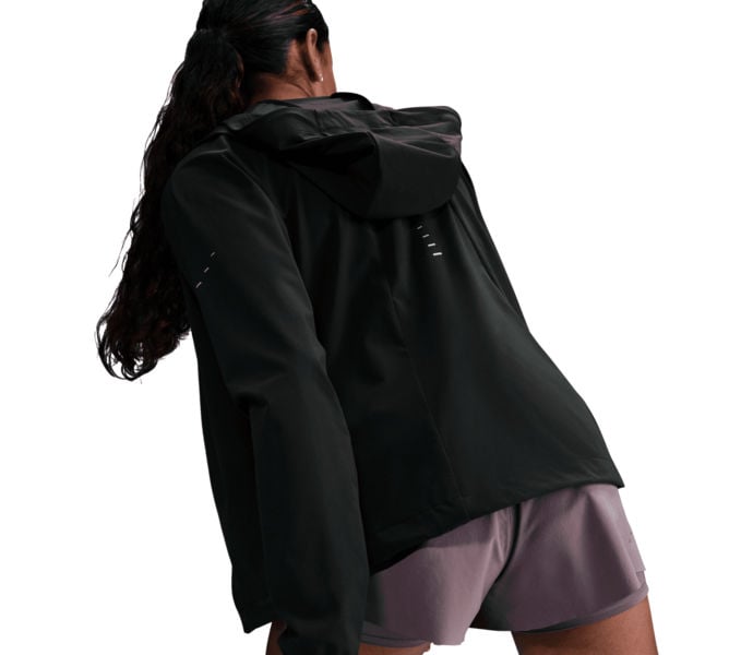 Nike SWIFT REPEL PACKABLE LÖPARJACKA Svart