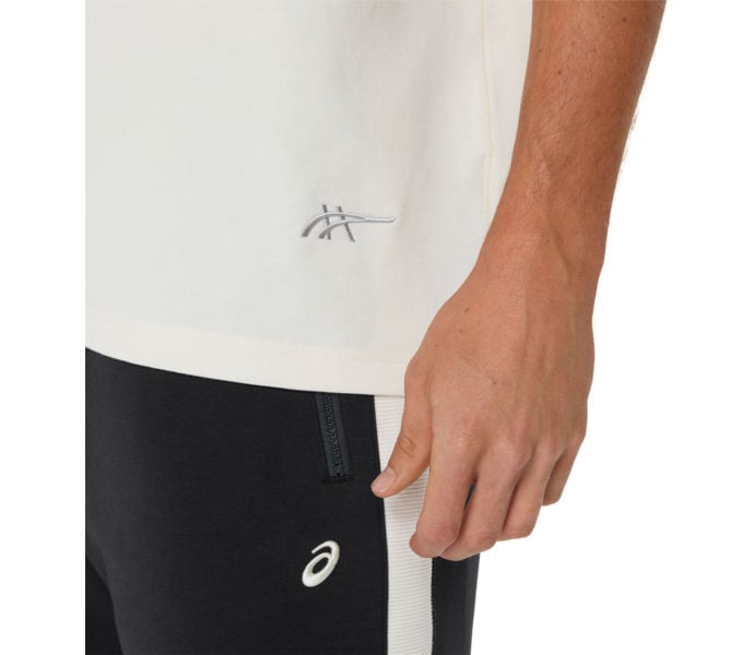 Asics ASICS TRACK CLUB HERITAGE RELAXED TEE LÖPARTSHIRT Beige
